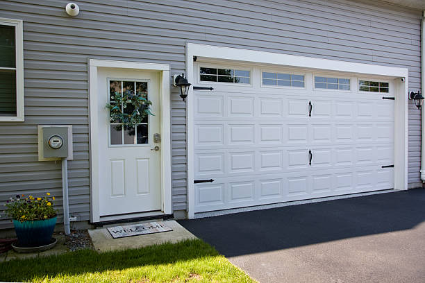24/7 Emergency Garage Door Panel Replacement experts in Monongalia County County, WV